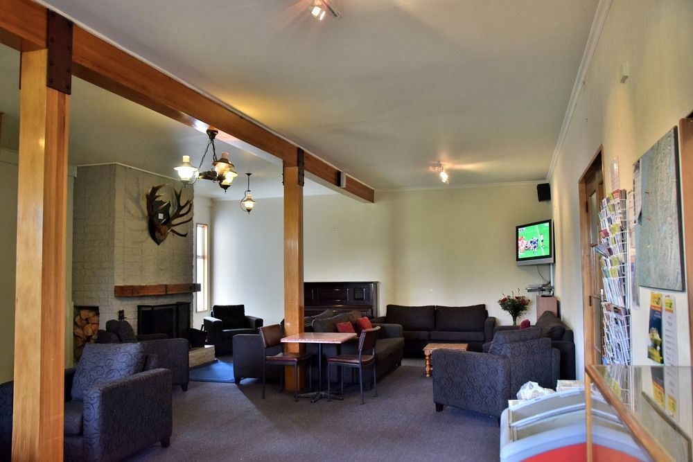 Fiordland National Park Lodge Te Anau Downs Exterior foto
