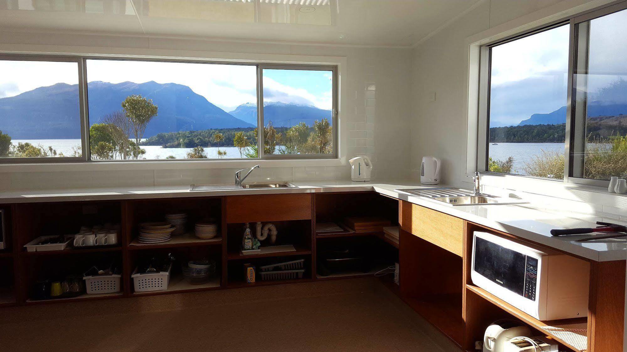 Fiordland National Park Lodge Te Anau Downs Exterior foto